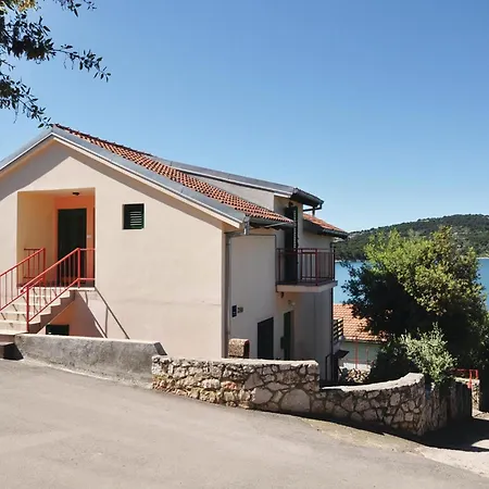 Apartment Tisno 19 *