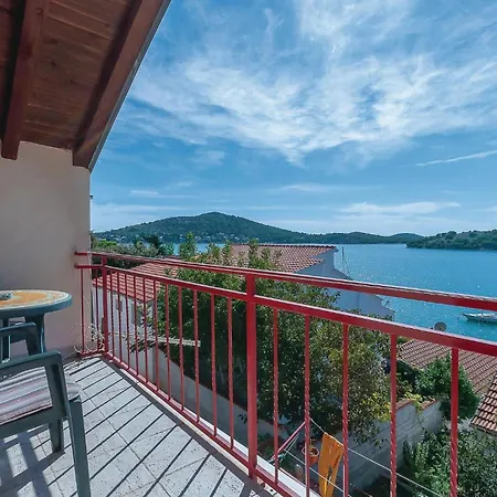 Apartment Tisno 19 *